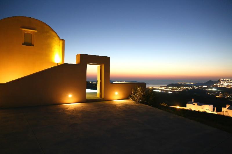 North Santorini A Luxury Spa Hotel Пиргос Экстерьер фото